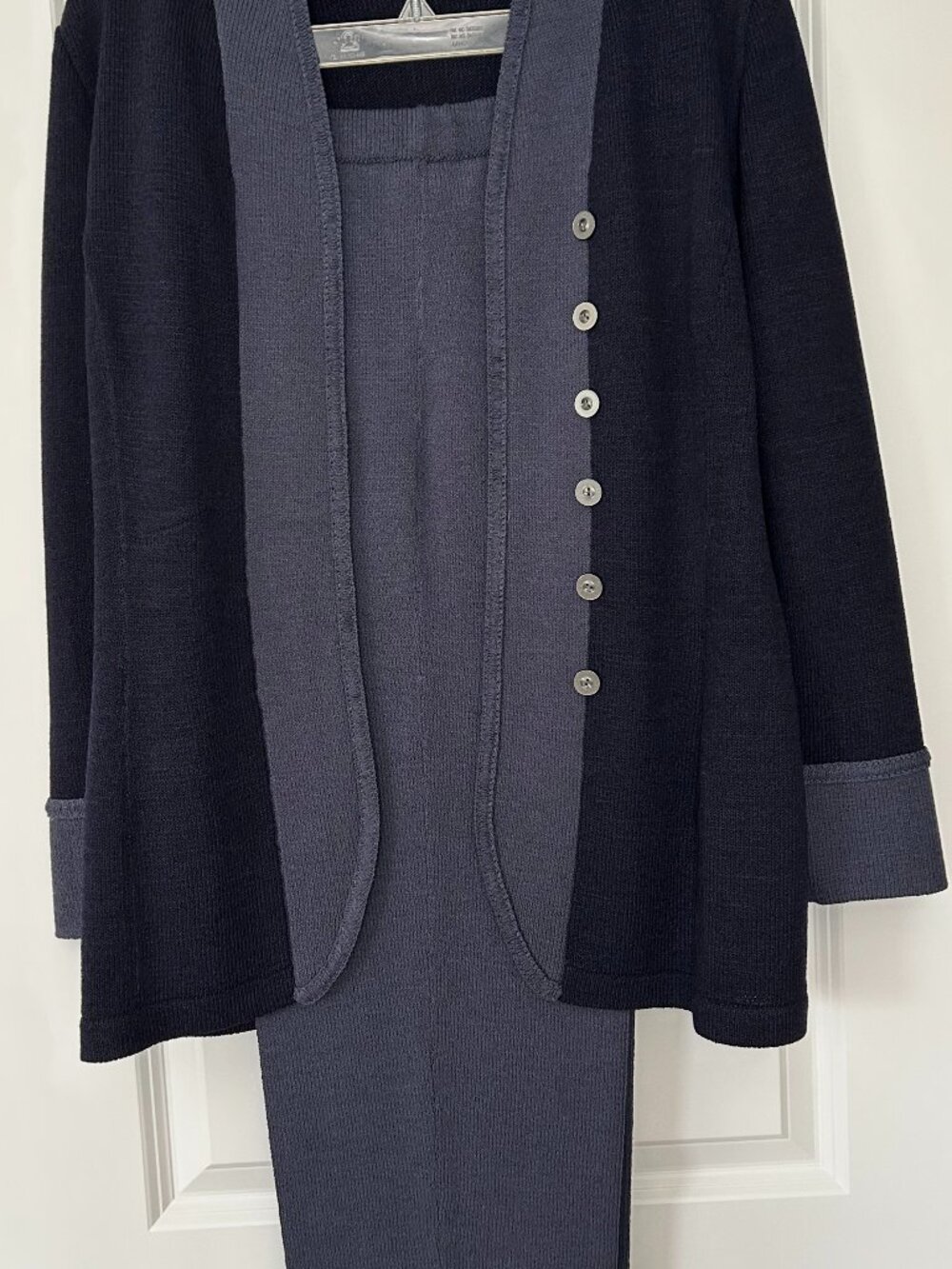 J.S.S Knits Navy Pantset Pant * Jacket size 8  (like St John Knits)